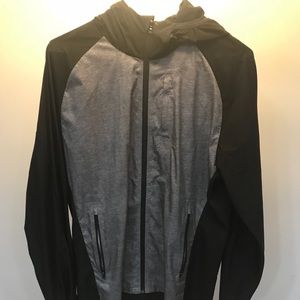 Lululemon’s Men Lightweight Jacket